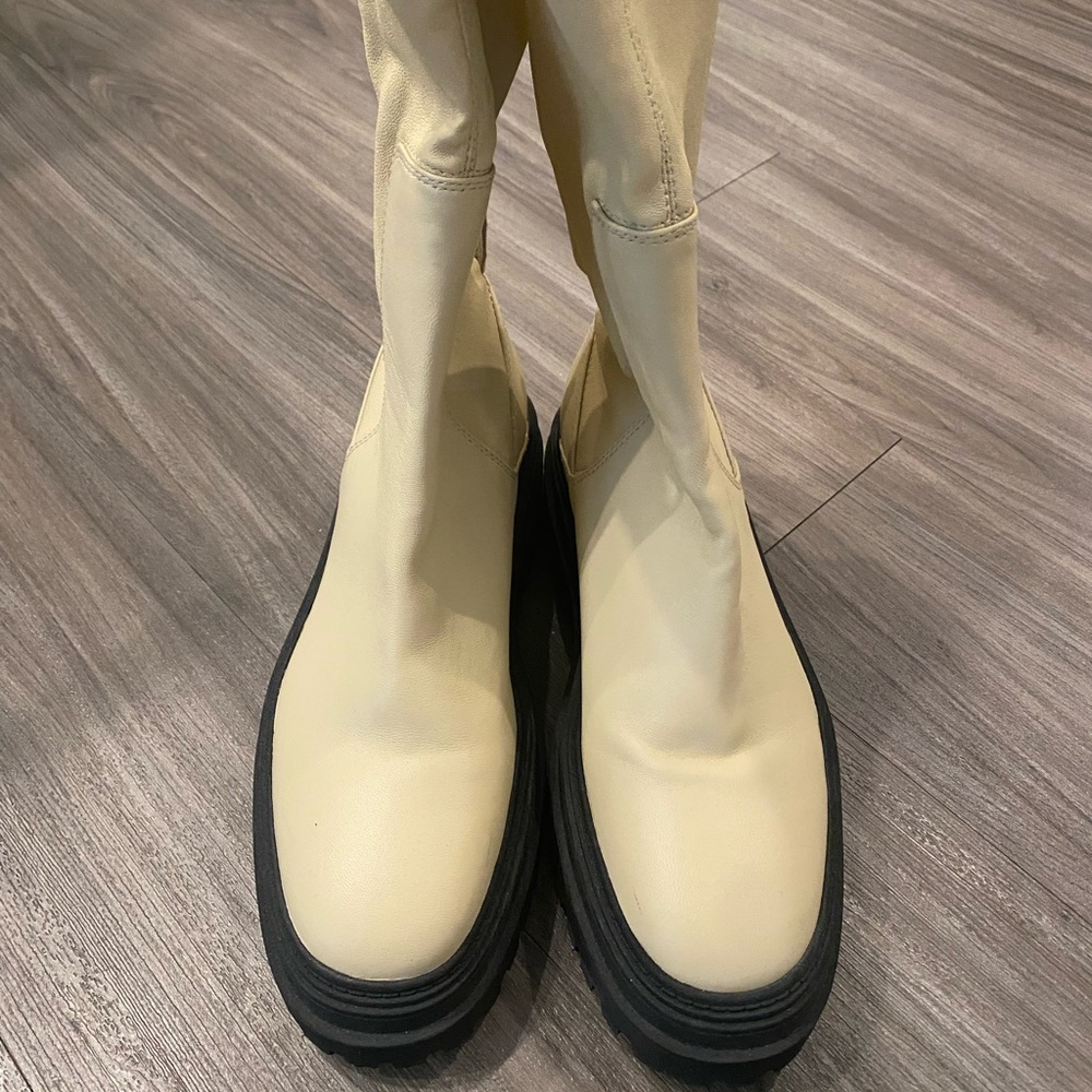 NWOT! Zara leather lug sole boots size 40